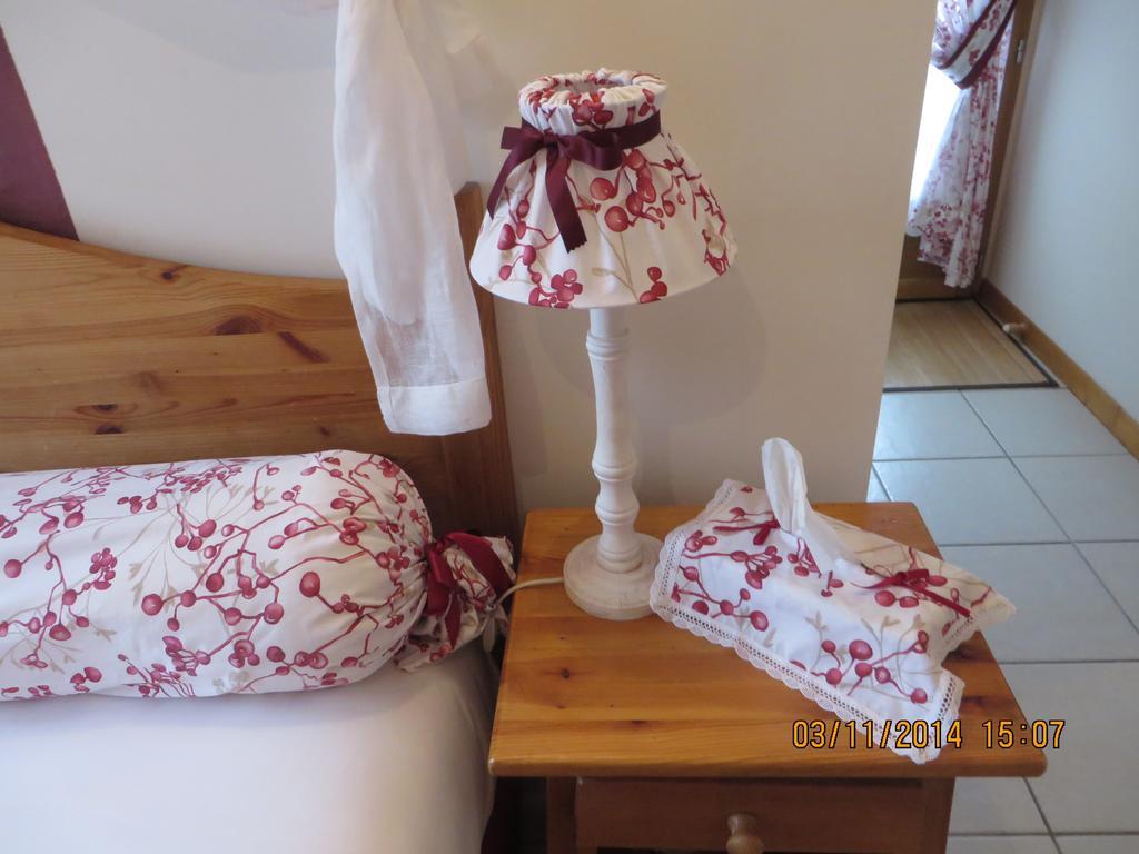 Chambres D'Hotes Au Temps Des Cerises จูมีเยส์ ห้อง รูปภาพ