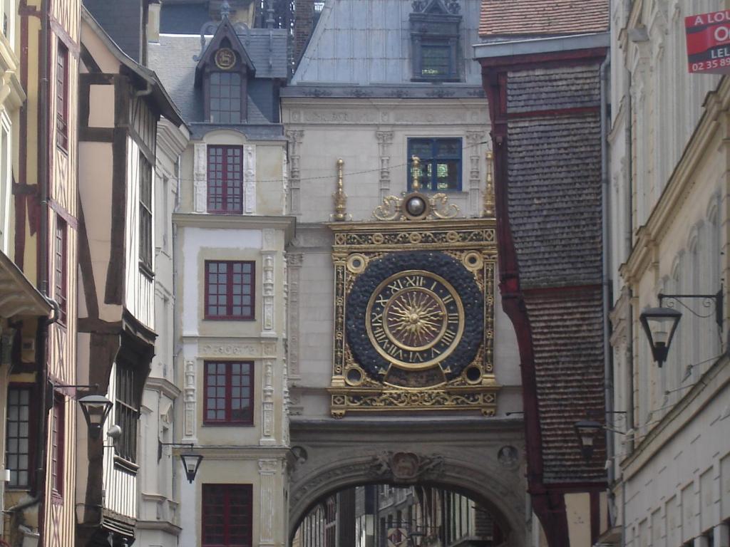 Chambres D'Hotes Au Temps Des Cerises จูมีเยส์ ภายนอก รูปภาพ